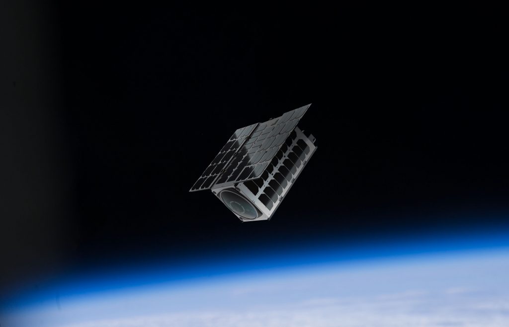 earth-observation-small-satellite-cubesat-nanoavionics